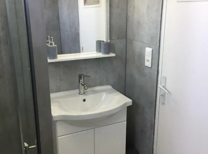 Holiday home Maison Proche Du Mont Saint Michel *