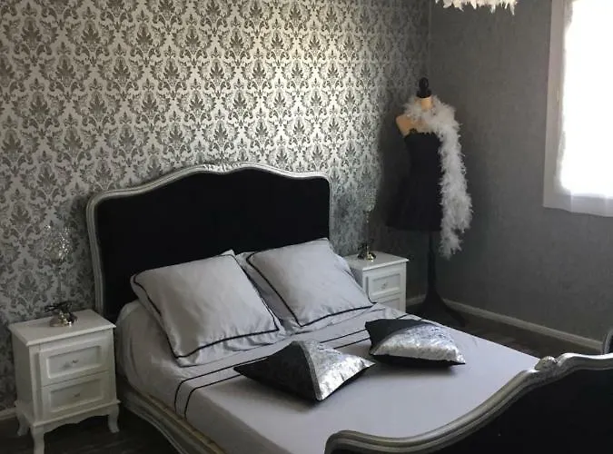 Maison Proche Du Mont Saint Michel Holiday home *