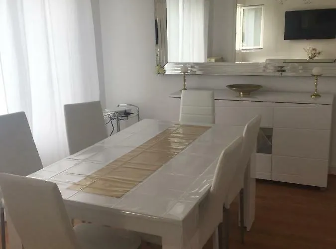 Holiday home Maison Proche Du Mont Saint Michel Pontorson